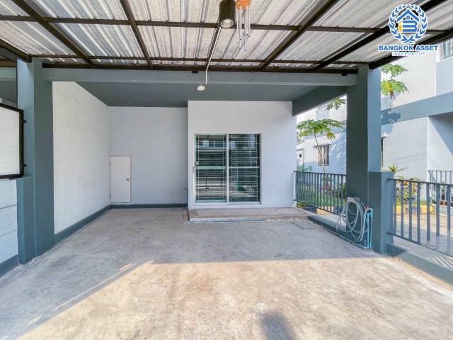 ทาวน์เฮ้าส์มือสองย่านนนทบุรี ม.ลุมพินีทาวน์วิลล์ ราชพฤกษ์-ปิ่นเกล้า #หลังมุม เนื้อที่ 18.3 ตร.ว. ฟังก์ชัน 3 ห้องนอน 2 ห้องน้ำ 2 ที่จอดรถ บ้านสวย ทำเลดี เดินทางสะดวก เชื่อมต่อถ.ราชพฤกษ์, ถ.พระราม5, ถ.นครอินทร์ ราคาสุดคุ้มในย่านนี้! จองเลย!